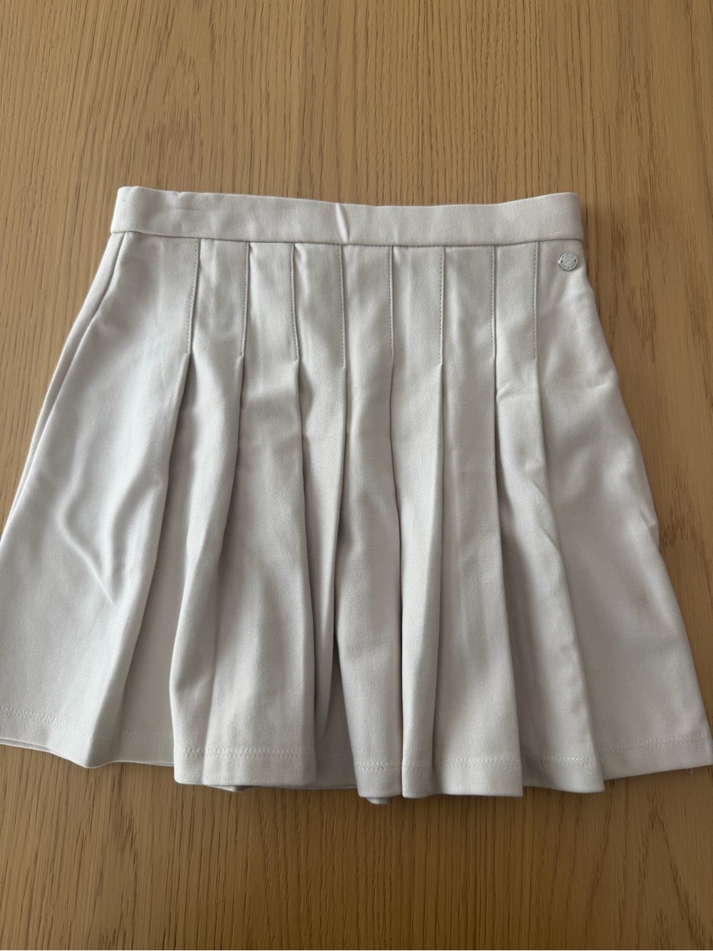 Girls’ Pleated Mini Skirt in Light Cream